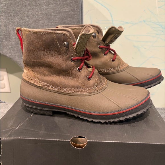 Ugg Men’s Zetik Duck Boots - Picture 3 of 3